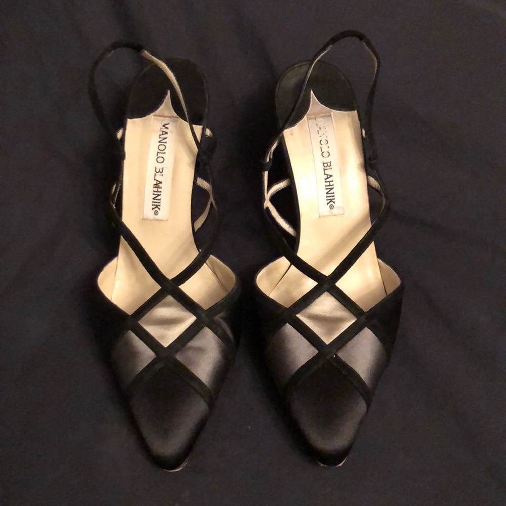 Manolo Blahnik Satin and Suede heels 35